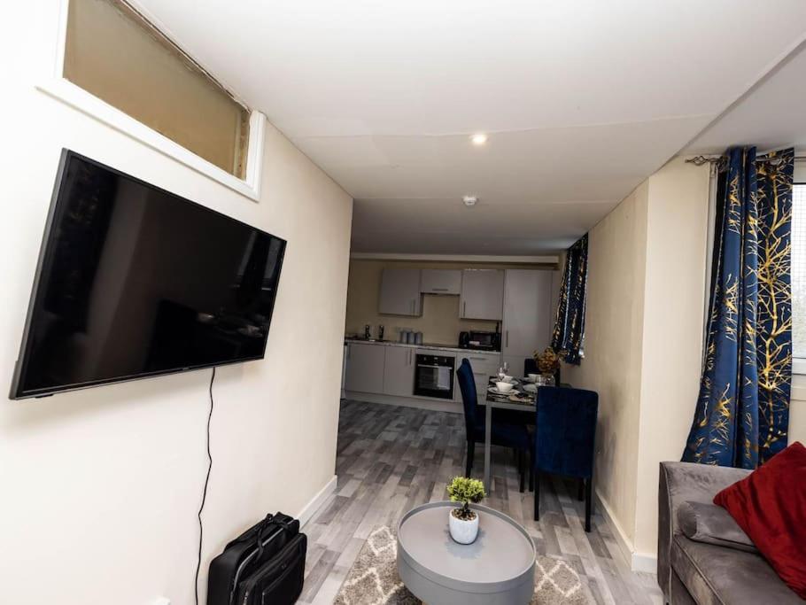 1 Bedroom-Sofabed-Worktable-4-Wifi-Parking Londyn Zewnętrze zdjęcie